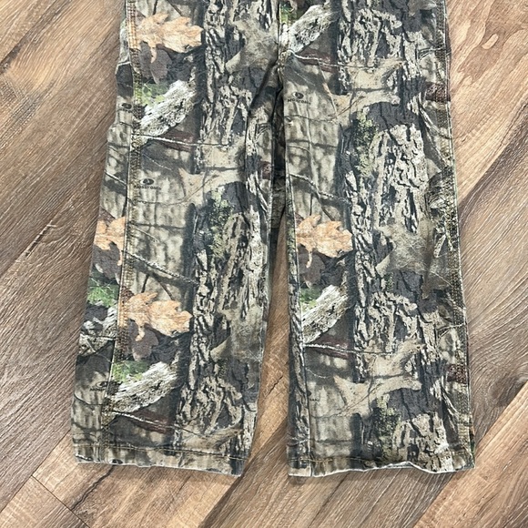 John Deere Camo Print Boys Bib Overalls Sz 5 front pockets & adjustable straps - Picture 4 of 10